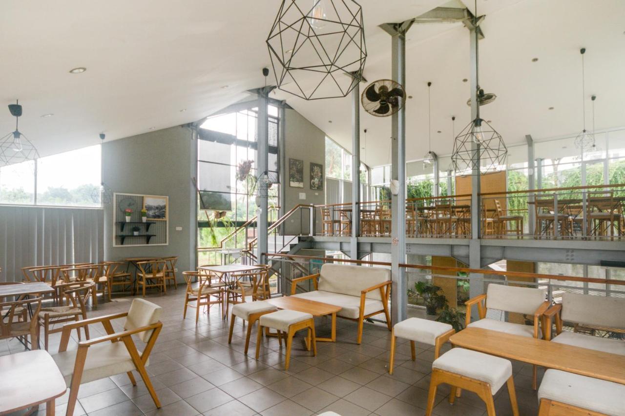 Oyo Life 3204 Beverly Park Bandung Exteriör bild